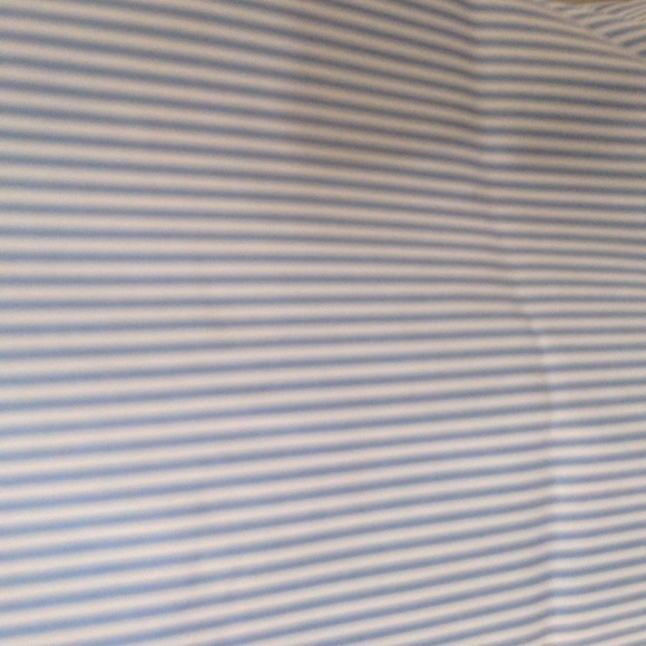 NWOT Women's Striped Ruffle Cap Sleeve Notched V Neck Blouse - Picture 8 of 8